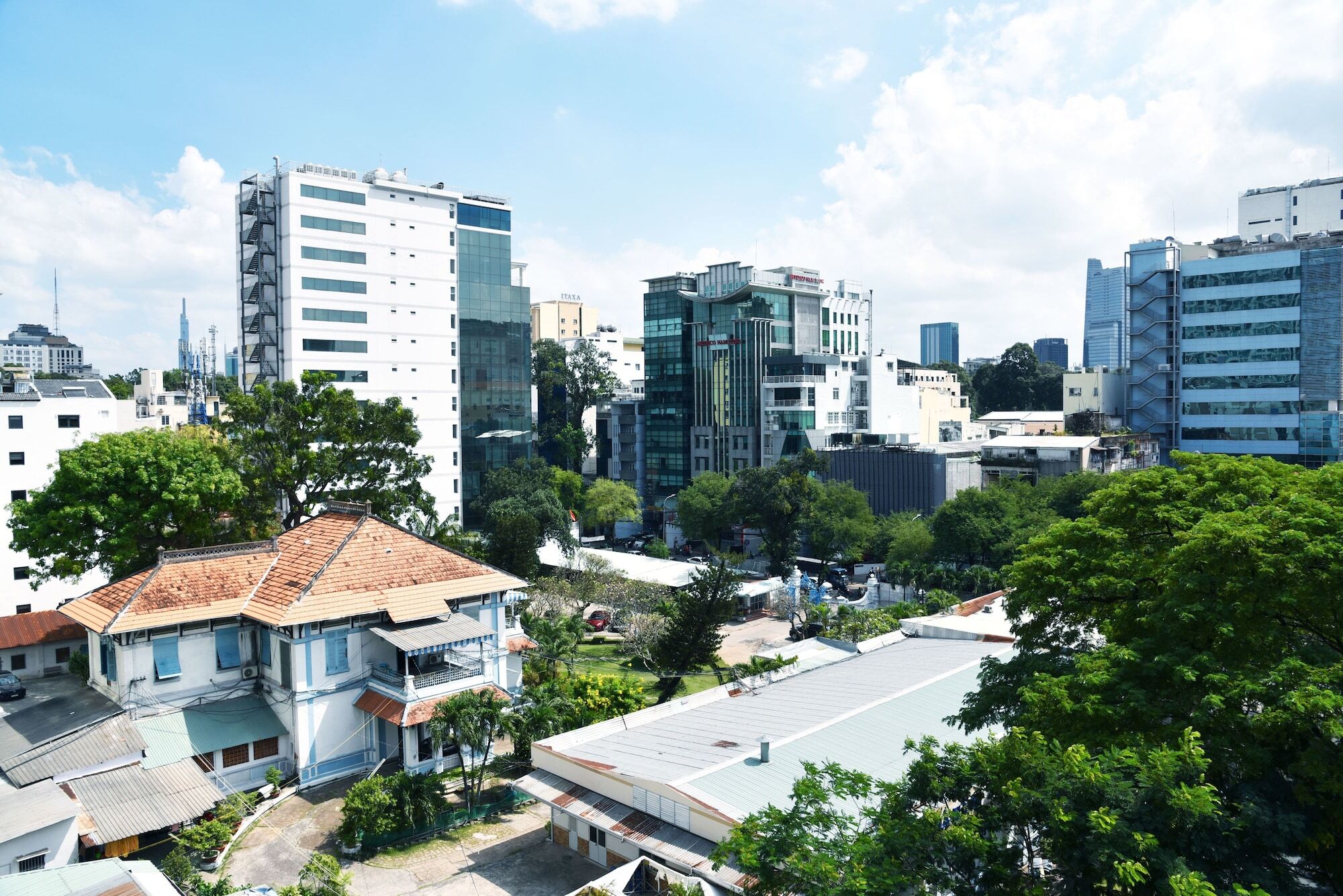 Cozrum Homes Truong Dinh Cidade de Ho Chi Minh Exterior foto